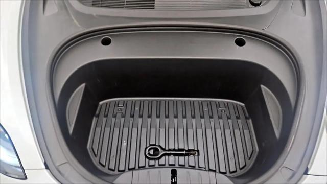 2021 Tesla Model 3 Standard Range Plus Rear-Wheel Drive