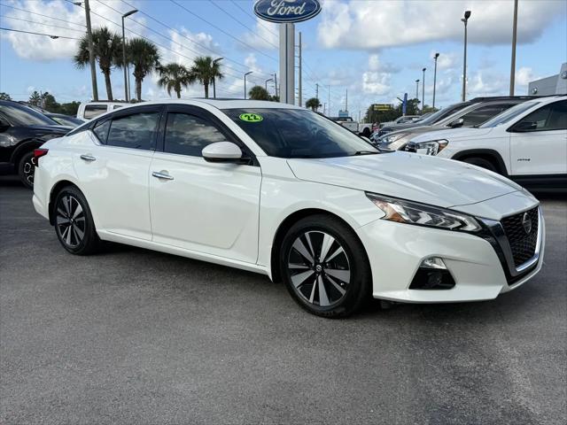 2022 Nissan Altima SL FWD