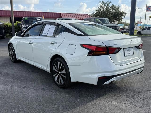 2022 Nissan Altima SL FWD