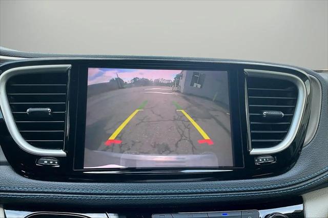 2021 Chrysler Pacifica Touring L