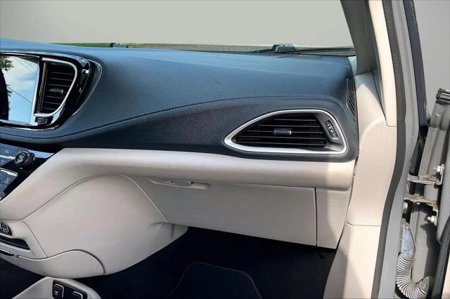 2021 Chrysler Pacifica Touring L