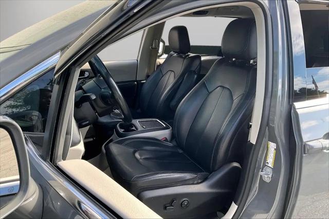 2021 Chrysler Pacifica Touring L