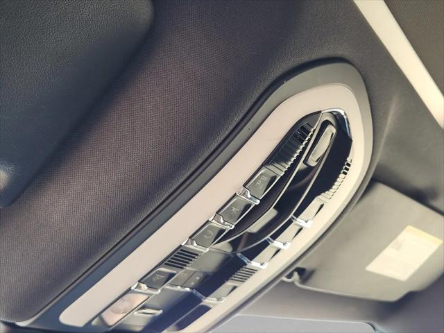 2020 Porsche Macan Macan