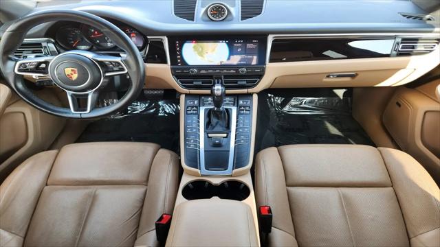 2020 Porsche Macan Macan