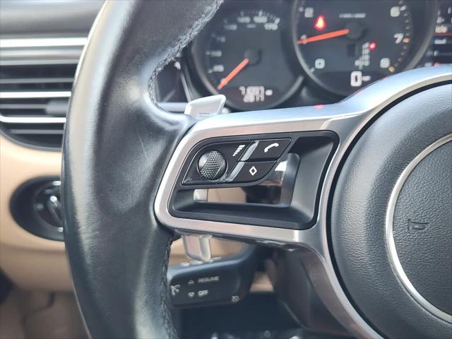 2020 Porsche Macan Macan