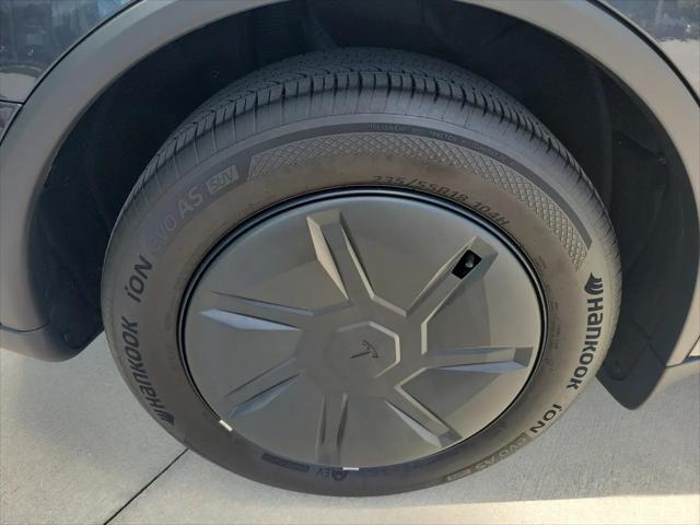 2026 Tesla Model Y Premium Rear-Wheel Drive