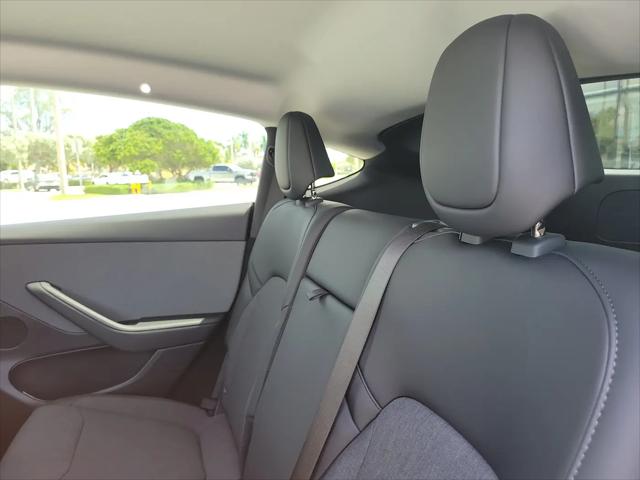 2026 Tesla Model Y Premium Rear-Wheel Drive