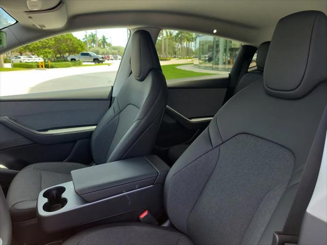 2026 Tesla Model Y Premium Rear-Wheel Drive