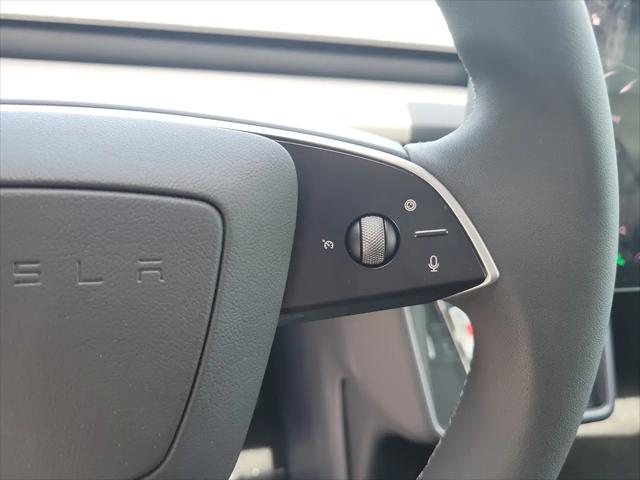2026 Tesla Model Y Premium Rear-Wheel Drive