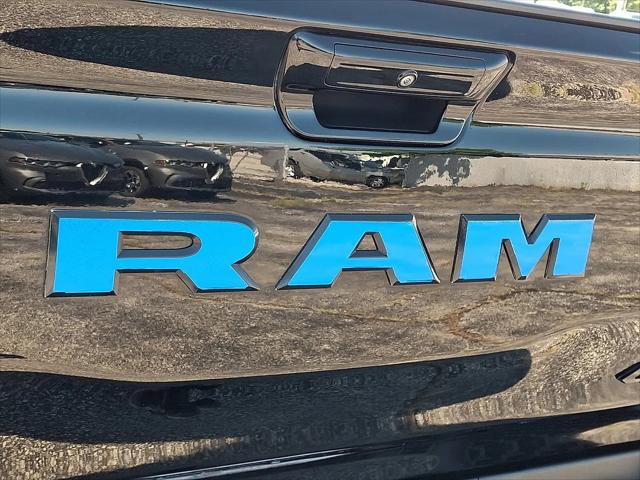 2025 Ram 1500 Big Horn Crew Cab 4x4 5'7" Box
