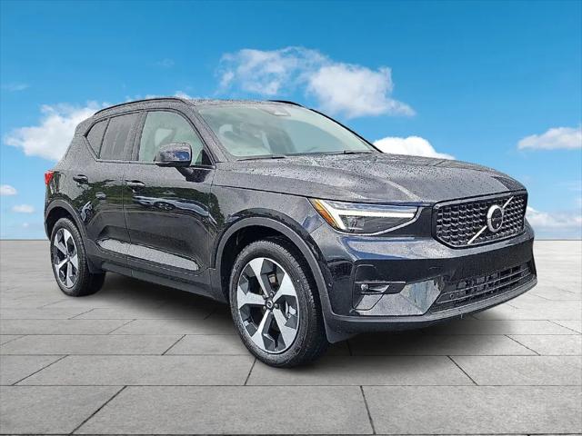 2026 Volvo XC40 Plus, B5 AWD Gas mild hybrid, Dark for sale in Trevose, PA
