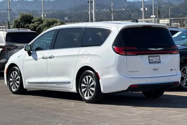 2023 Chrysler Pacifica Hybrid Limited