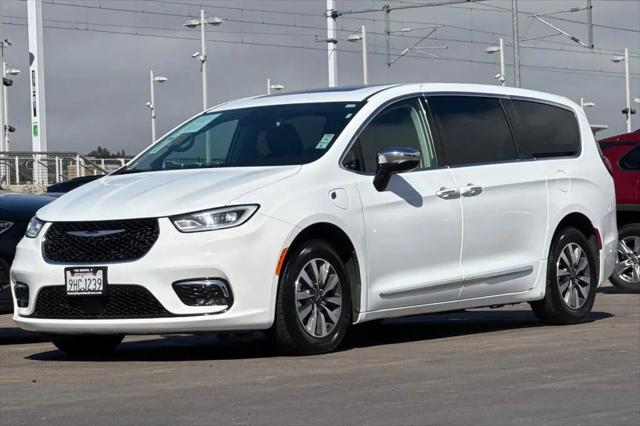 2023 Chrysler Pacifica Hybrid Limited