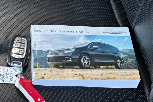 2023 Chrysler Pacifica Hybrid Limited