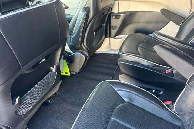 2023 Chrysler Pacifica Hybrid Limited