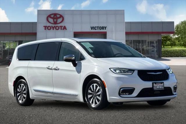 2023 Chrysler Pacifica Hybrid Limited