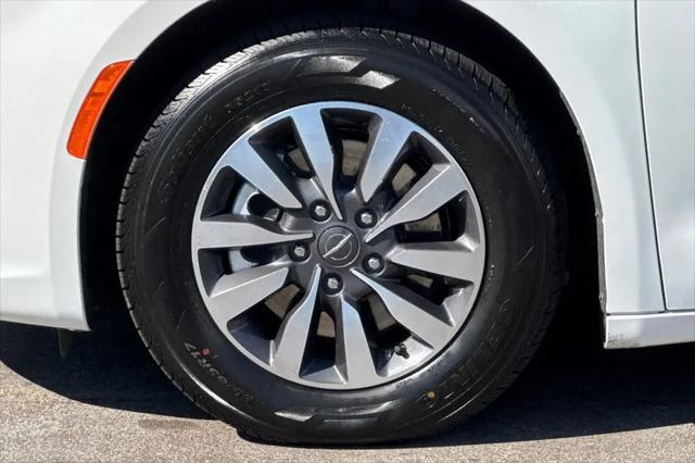 2023 Chrysler Pacifica Hybrid Limited