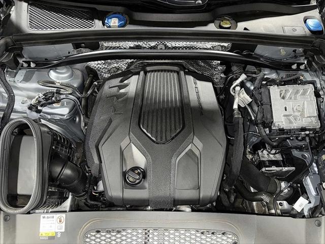 2023 Porsche Macan T