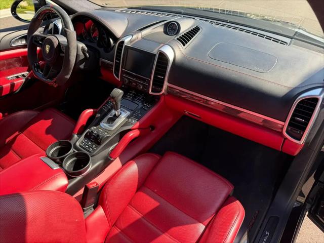 2016 Porsche Cayenne Turbo S