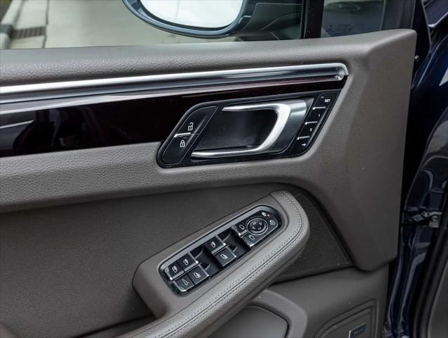 2021 Porsche Macan Macan