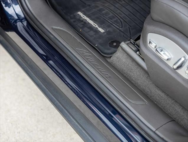 2021 Porsche Macan Macan