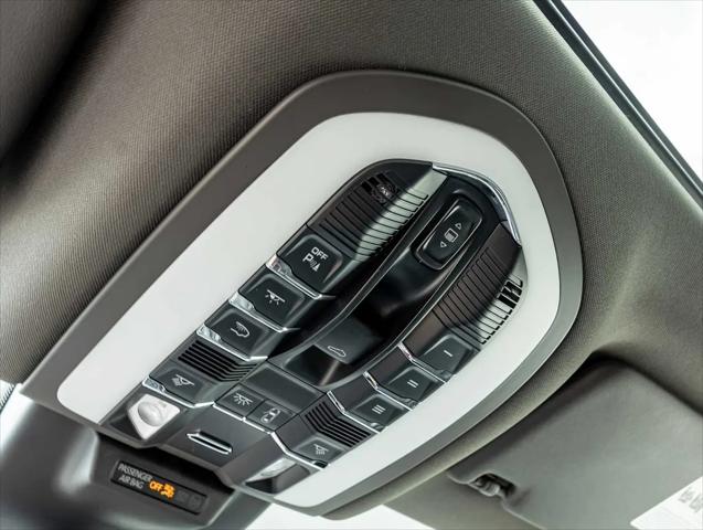 2021 Porsche Macan Macan