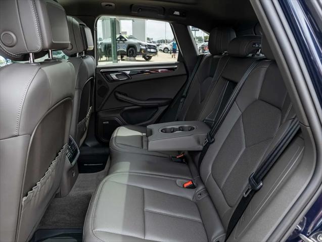 2021 Porsche Macan Macan