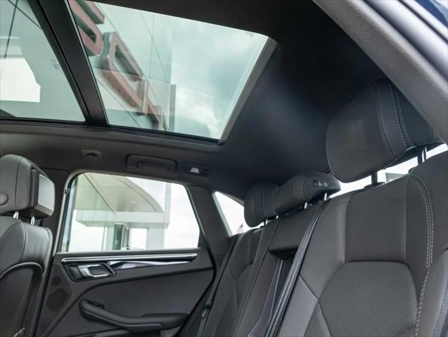 2021 Porsche Macan Macan