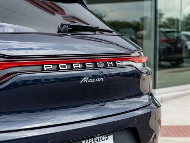 2021 Porsche Macan Macan