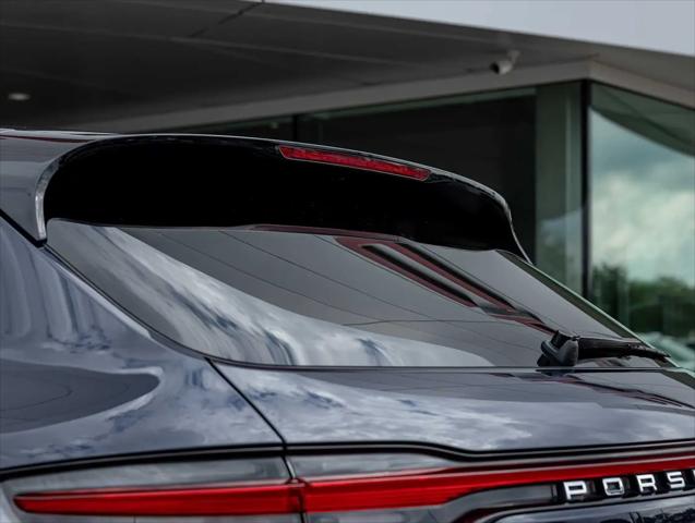 2021 Porsche Macan Macan