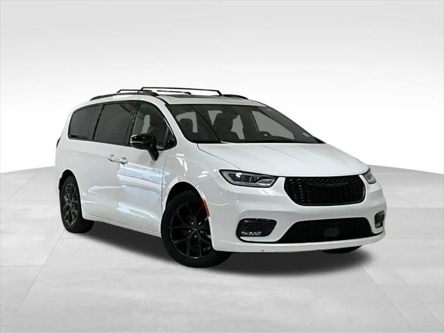 2025 Chrysler Pacifica Limited for sale in Granger, IA