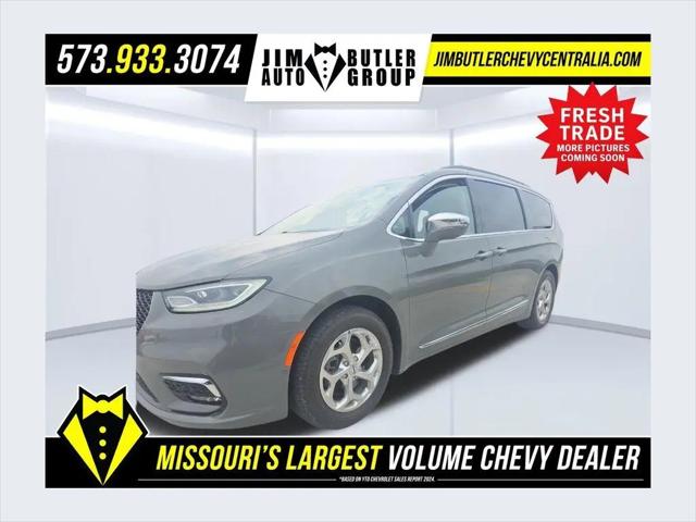 2022 Chrysler Pacifica Limited for sale in Centralia, MO
