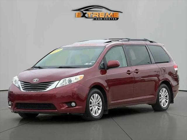 2013 Toyota Sienna XLE V6 8 Passenger for sale in Detroit, MI