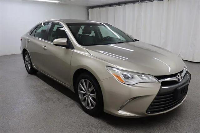 2015 Toyota Camry XLE V6 for sale in Downers Grove, IL