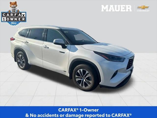 2021 Toyota Highlander Hybrid XLE for sale in Inver Grove Heights, MN