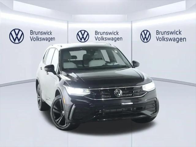 2023 Volkswagen Tiguan 2.0T SE R-Line Black for sale in Brunswick, OH