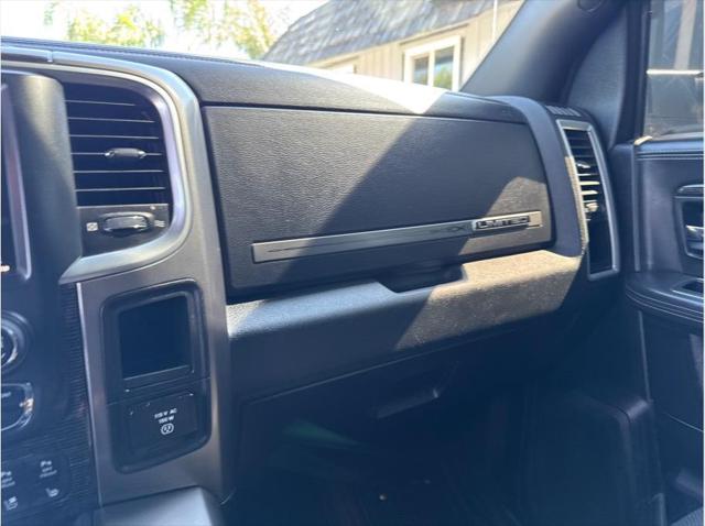 2017 Ram 3500 Limited Crew Cab 4x4 8' Box