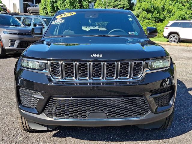 2025 Jeep Grand Cherokee Laredo 4x4 2025 Jeep Grand Cherokee Laredo 4x4