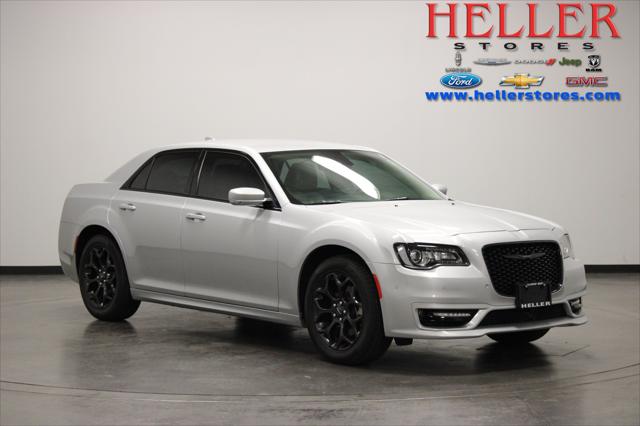 2022 Chrysler 300 Touring L AWD for sale in Pontiac, IL