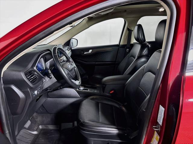 2020 Ford Escape Titanium Hybrid