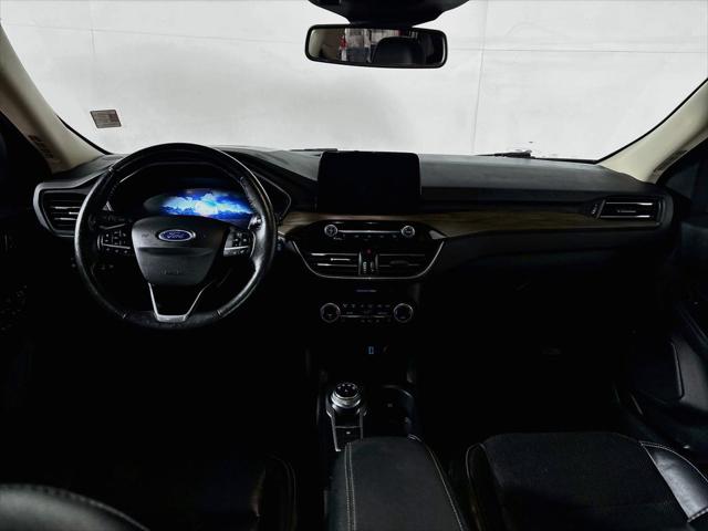 2020 Ford Escape Titanium Hybrid
