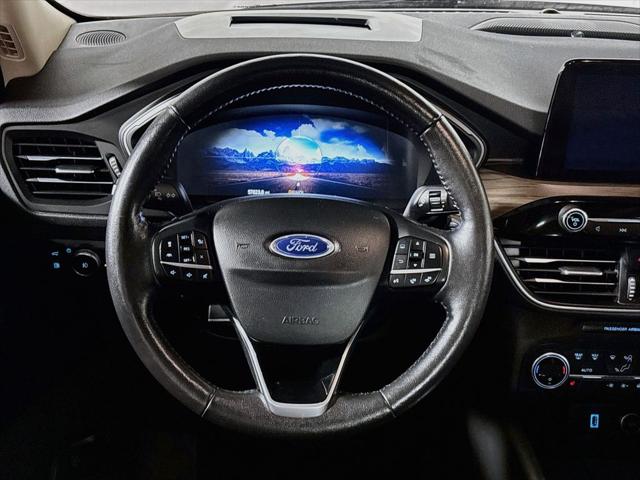 2020 Ford Escape Titanium Hybrid
