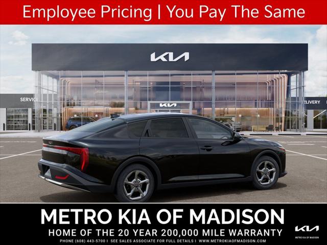 2026 Kia K4 LXS
