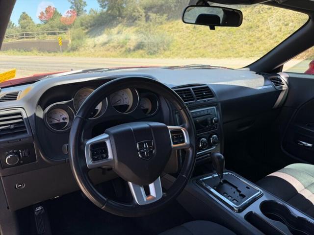 2012 Dodge Challenger SXT