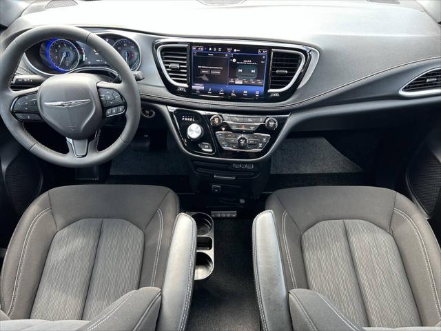 2024 Chrysler Pacifica Touring