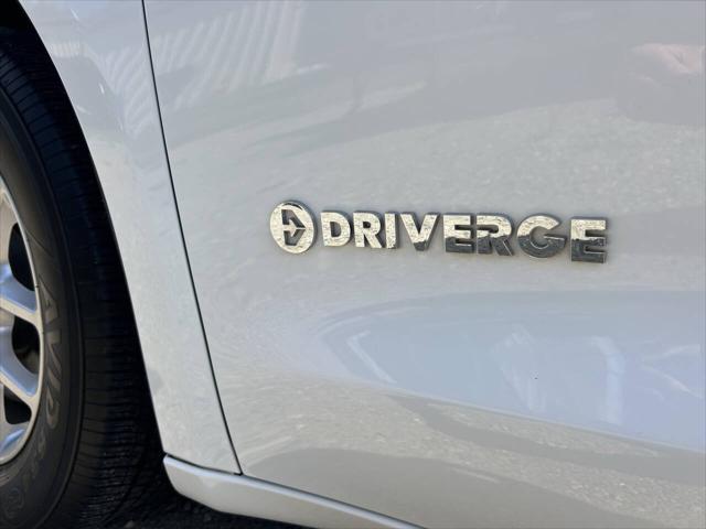 2024 Chrysler Pacifica Touring