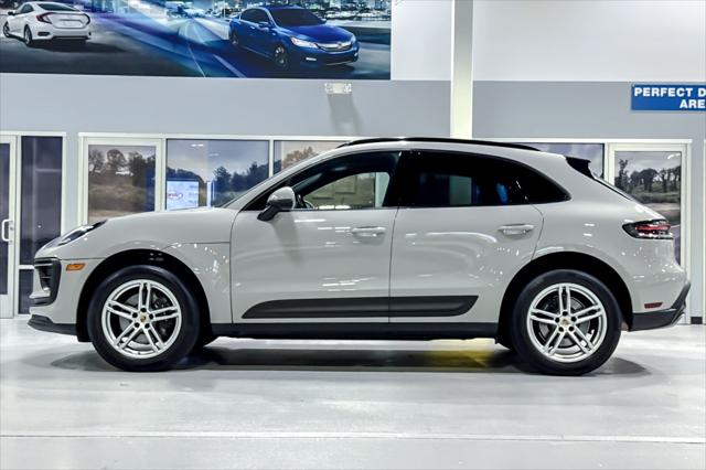2023 Porsche Macan Unknown
