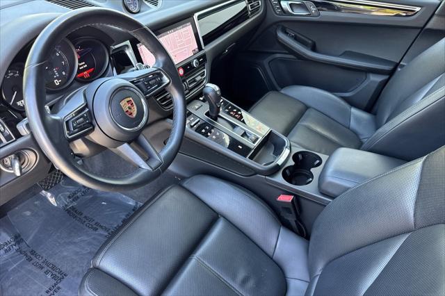 2023 Porsche Macan Unknown