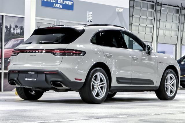 2023 Porsche Macan Unknown