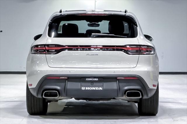 2023 Porsche Macan Unknown